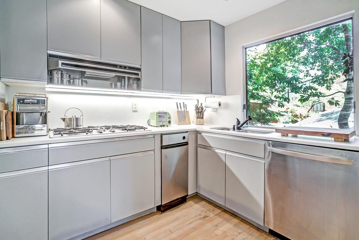 Модерни кухни в стил Баухаус