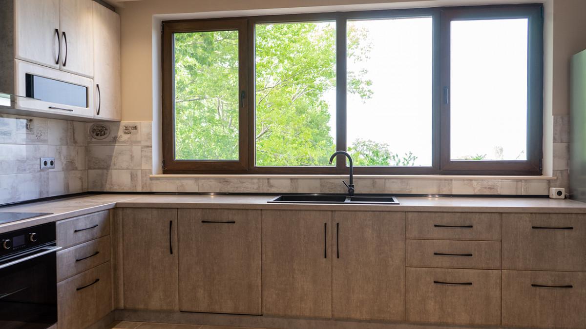 Дневна с кухня