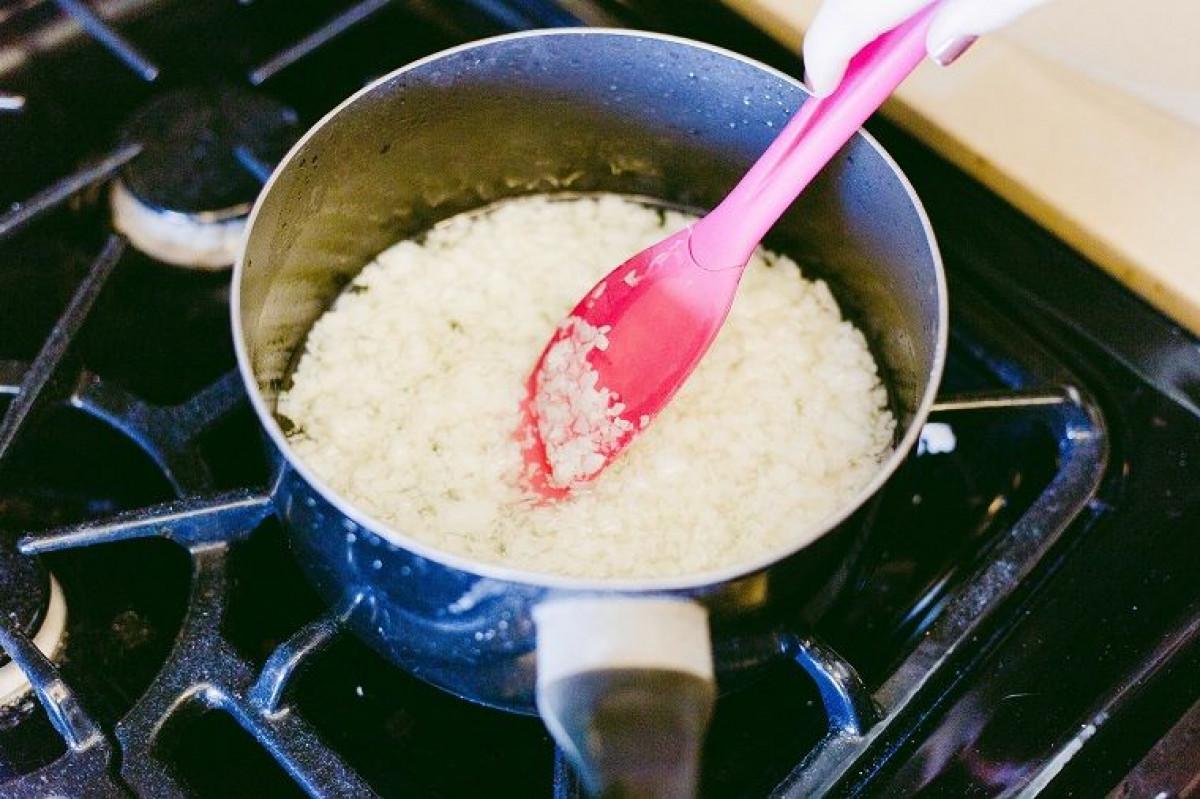 Стъпка 1: Подготвяне на восъка