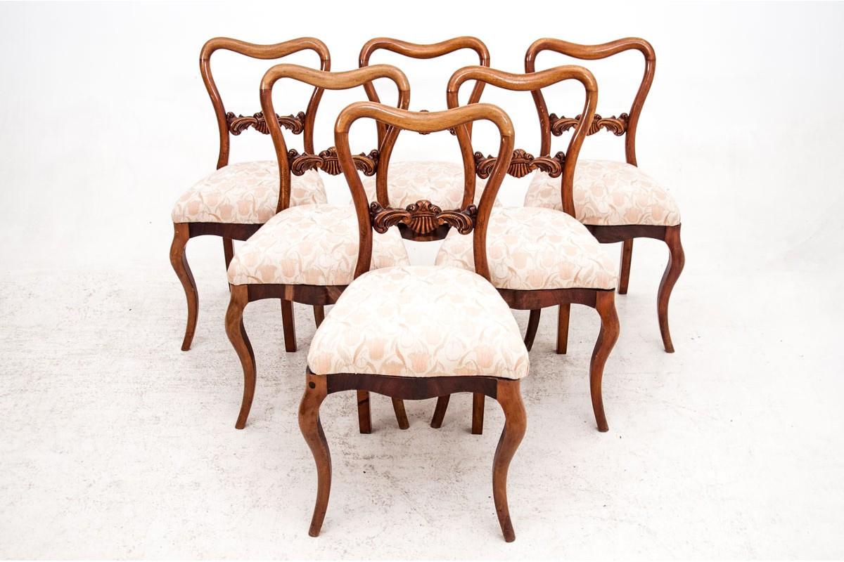 Столовете и масата за хранене