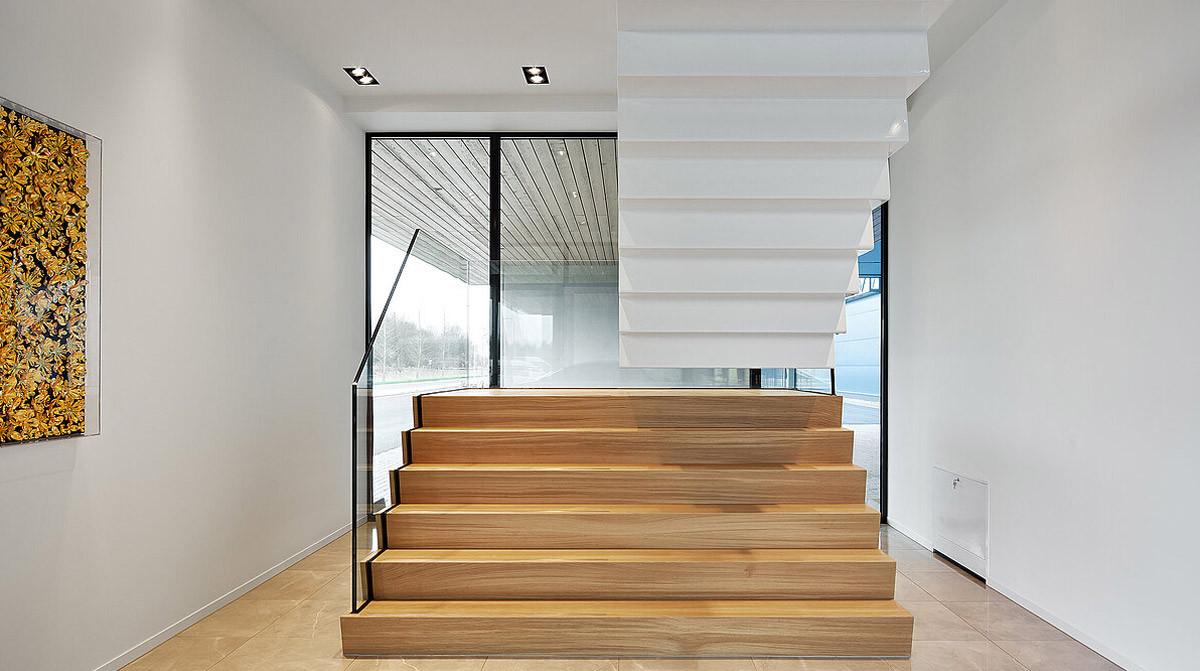 Стълби. Какъв избор да направите за вашата къща?