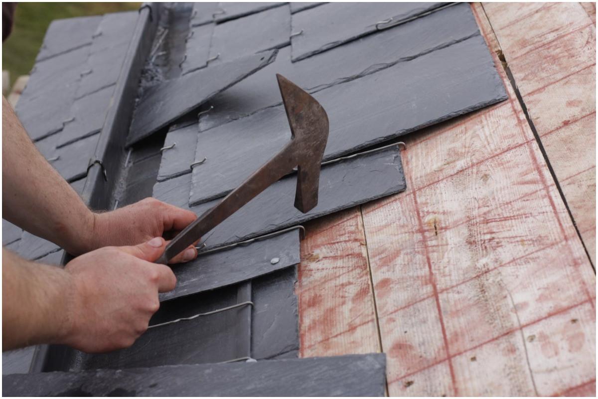 Монтаж на покрив от естествени шисти