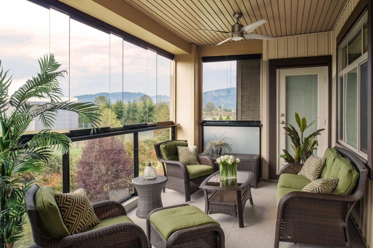 Остъкляване на балкони и тераси