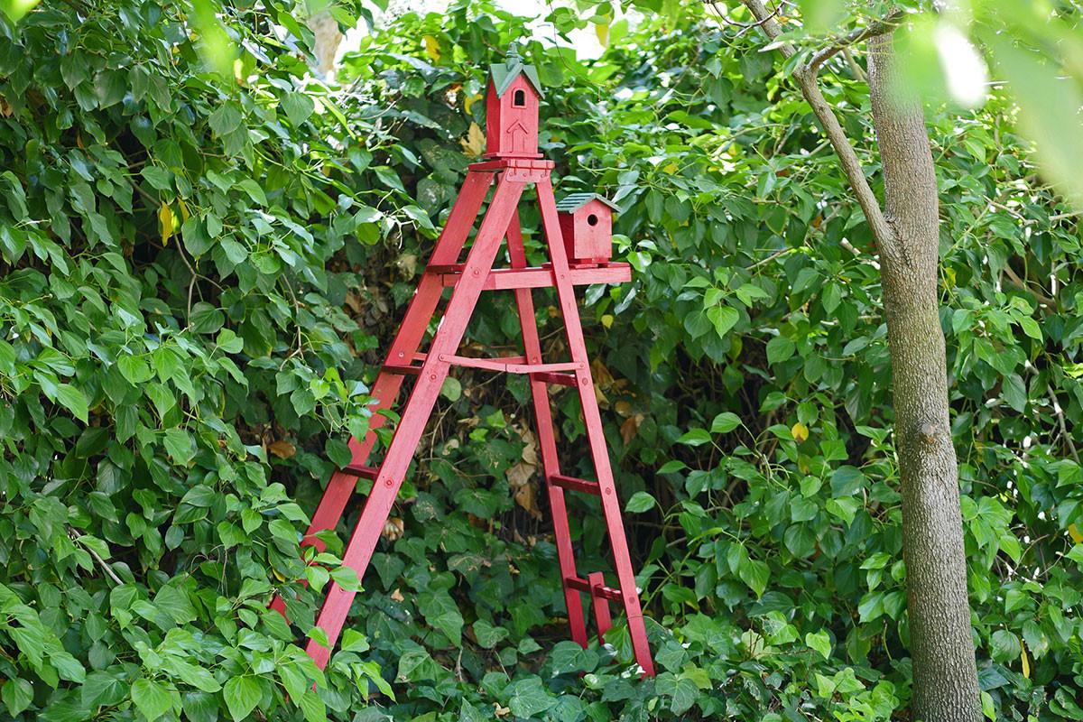 Поставка за къщичка за птици