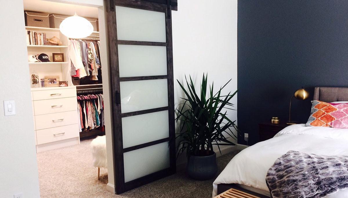 Гардеробна в спалнята