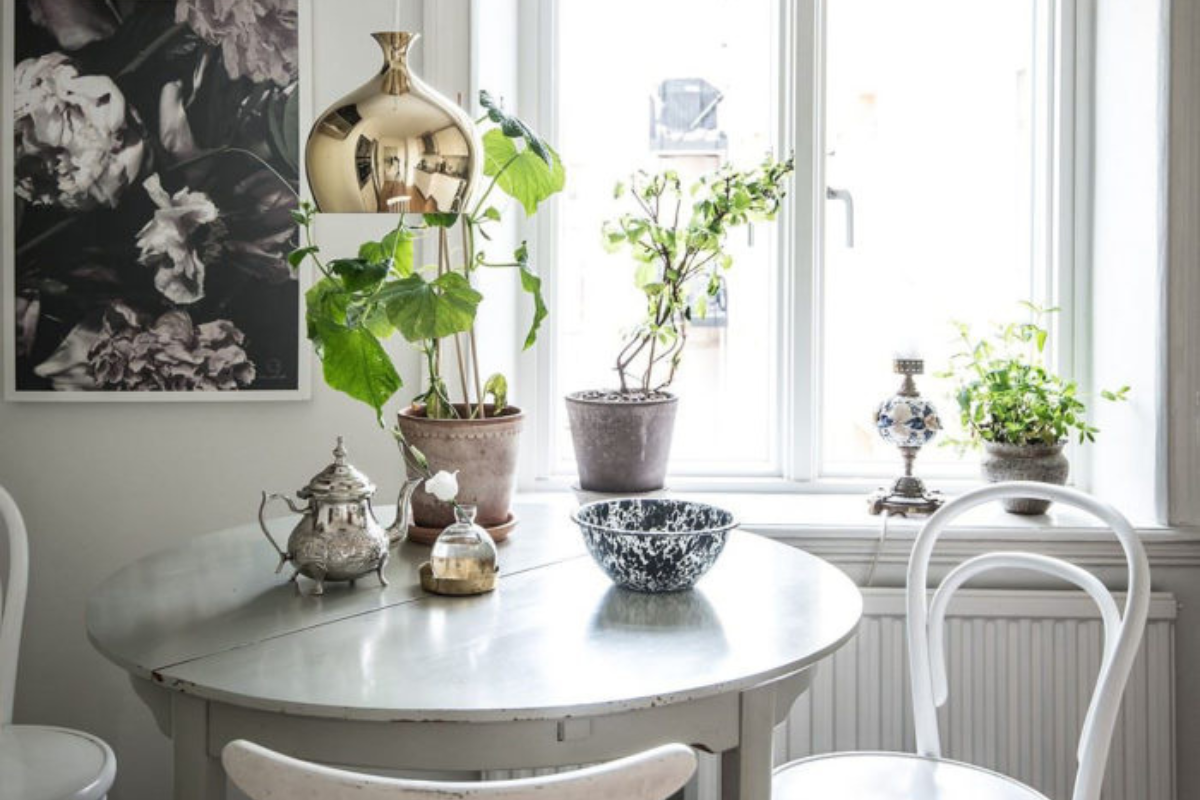 Старинна керамика, винтидж декор и дървени кутии