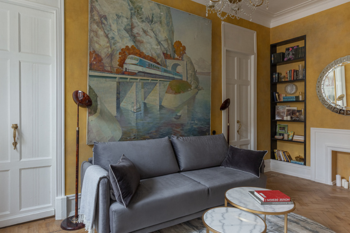 Подредете всичко в хола