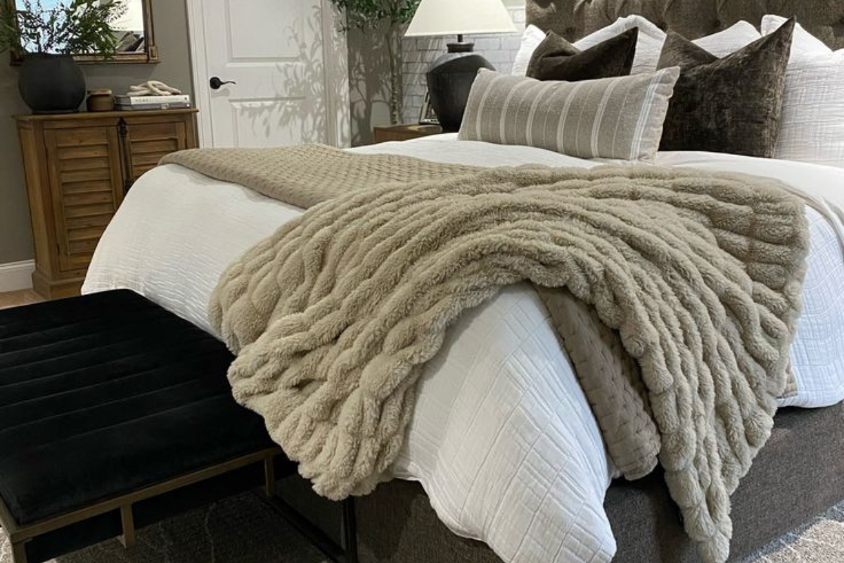 Спално бельо и одеяла