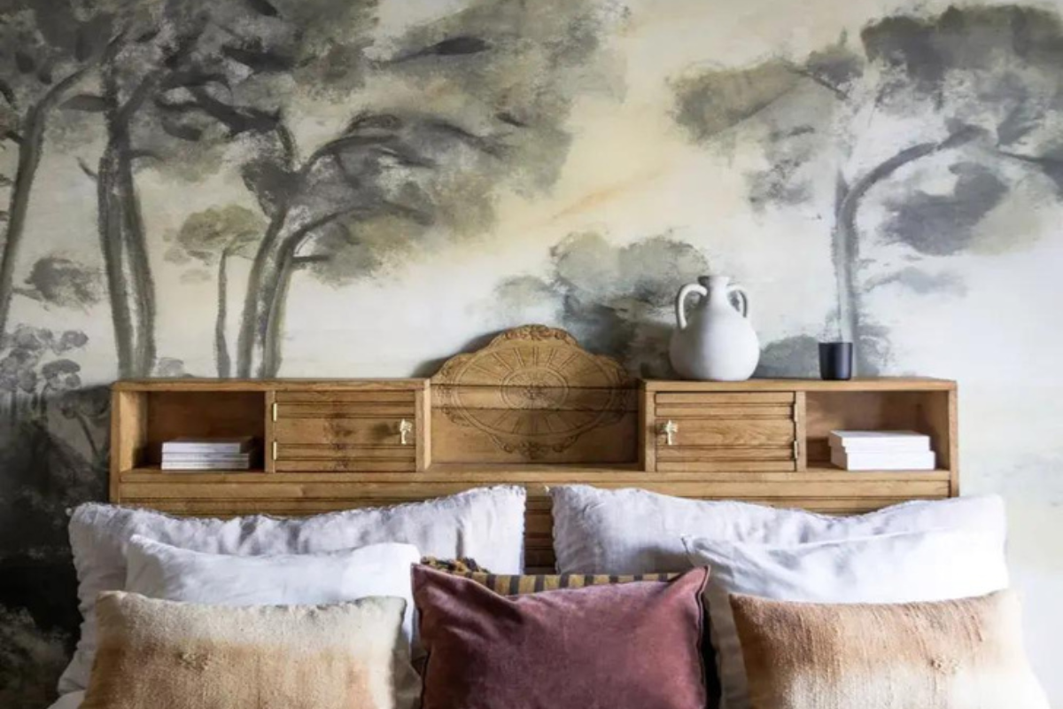 Декорация на стената