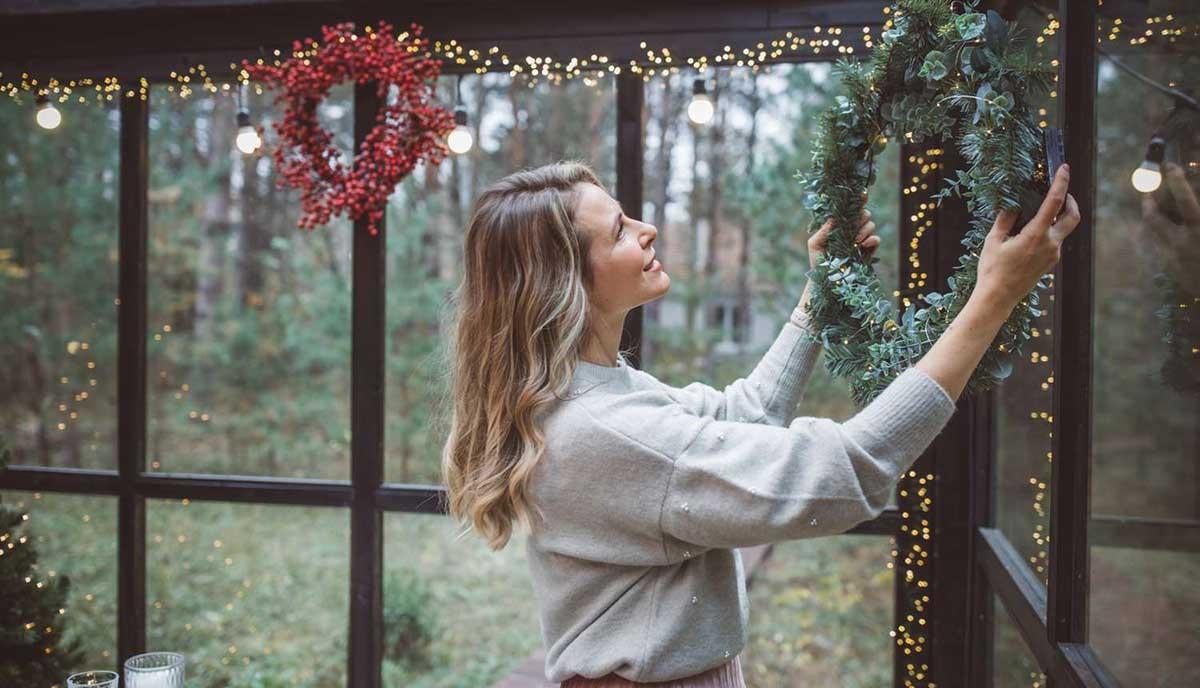 Очарователна коледна украса за прозорци - идеи