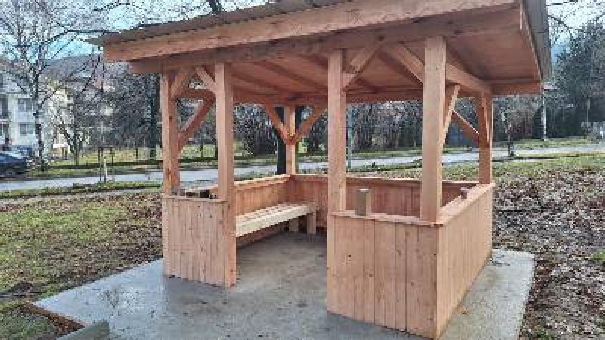 IMG-b9dda6ba751b04c5371f326d410d383c-V