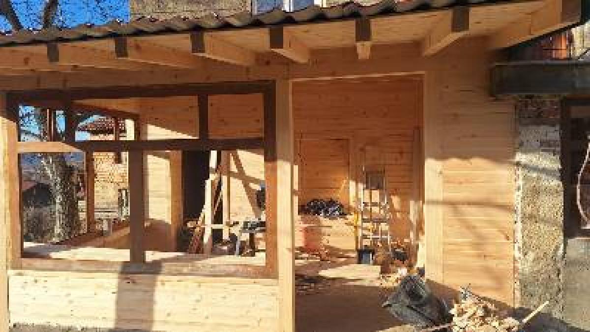 IMG-bec375f081680e3814f01673601d2609-V