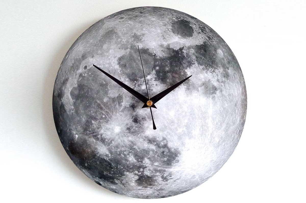 Лунен часовник