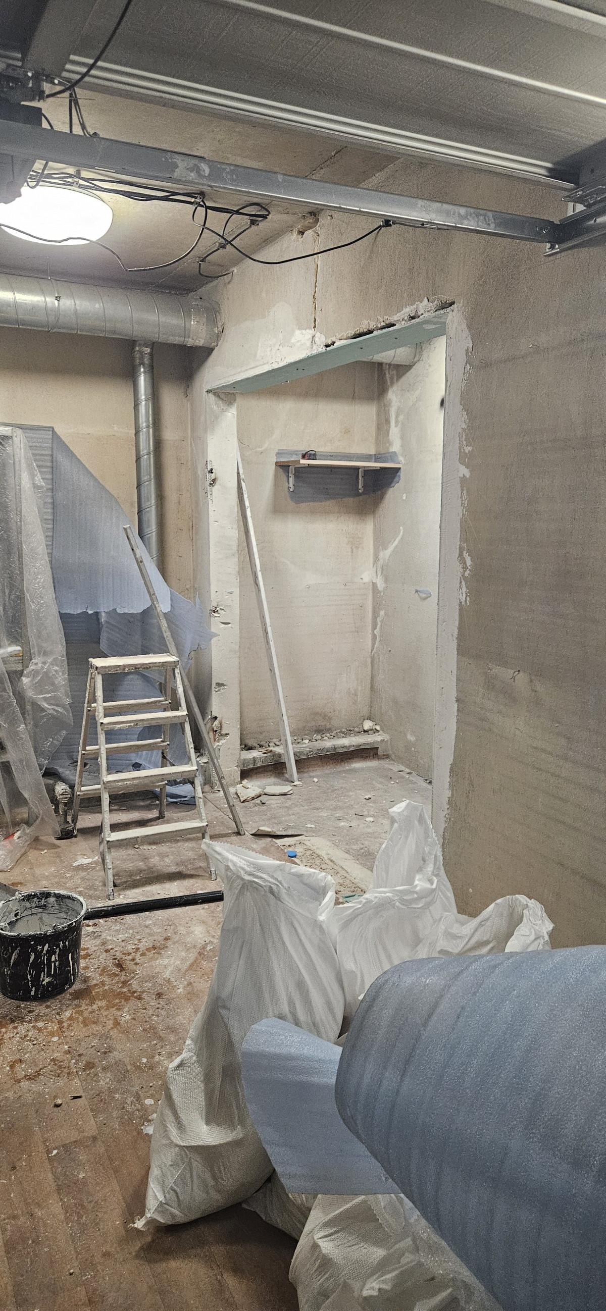 Уширени гараж