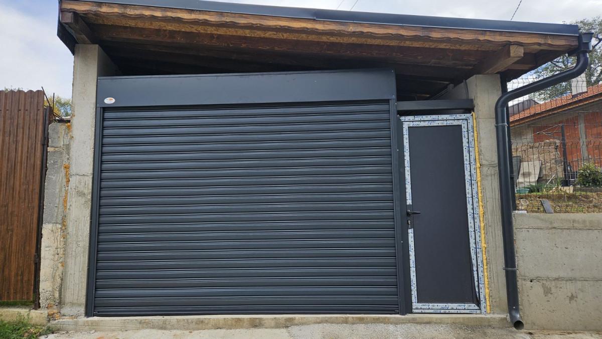 Ролетна врата с плътни стоманени ламели