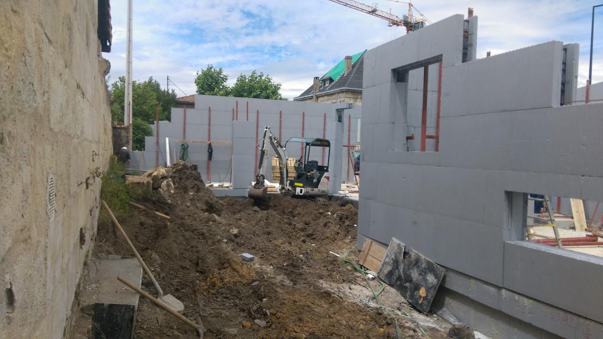 IMG-cb24b97b56e40e4a81e5acca82308378-V