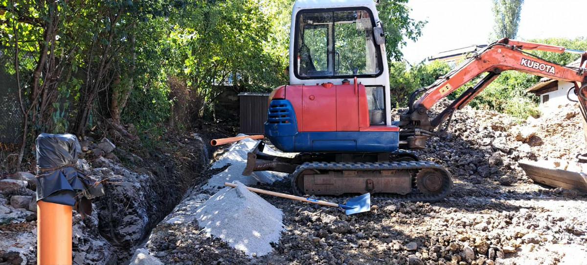 40dc94e9-6c9d-4e68-ad72-13ab641a43a1