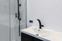 Черни смесители в банята, но практични ли са?