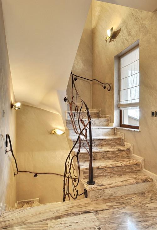 Красотата на дърво изработено от метал...