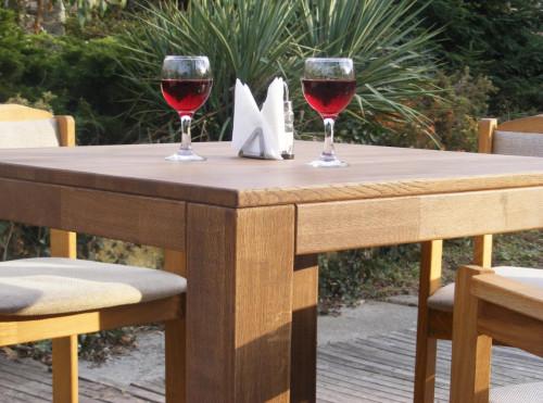 Мебели от дъб