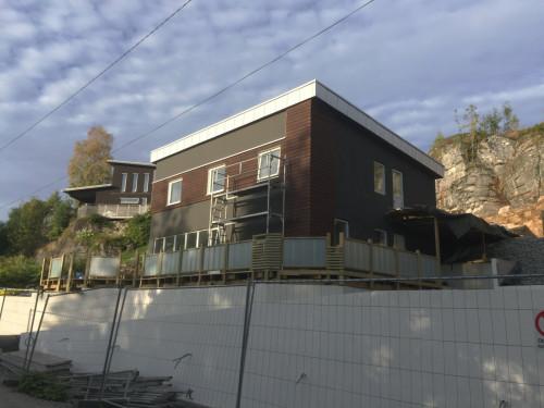 поглед отдолу