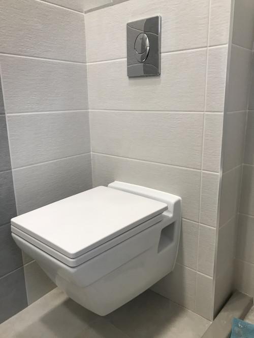 E5C49725-A65B-475D-8D9F-A296E072F55F