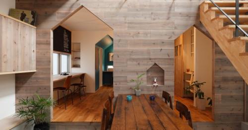 Предимства и недостатъци при поставянето на ламиниран паркет върху стена