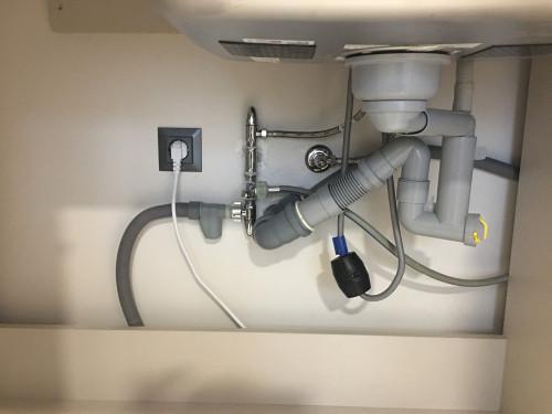 Сифон на Икея и водопроводна система за мивка, пералня и съдомиялна