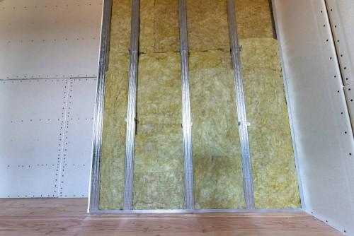 Вътрешна изолация на стени