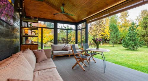 Топли цветове, естествени текстури и още: есенните акценти в интериора