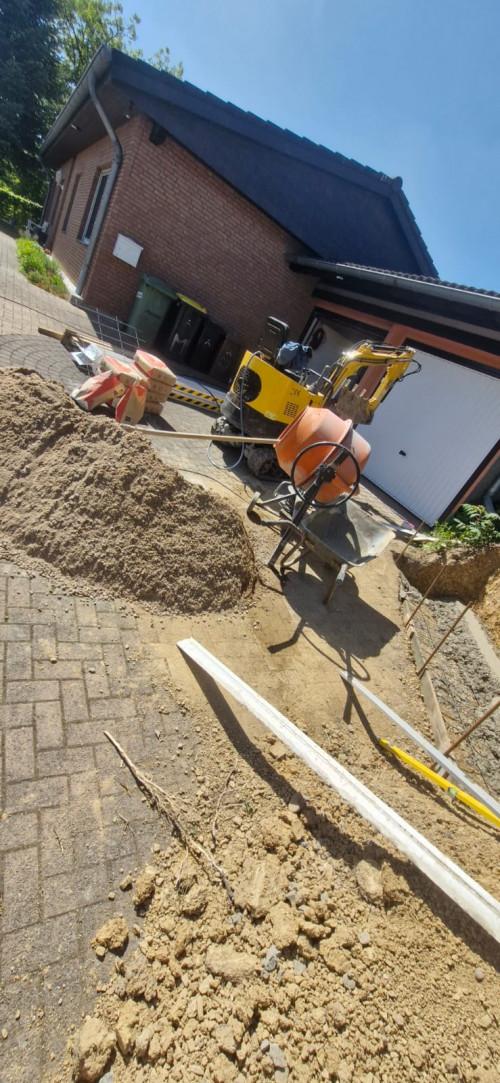 Изкопни дейности с Минибагер