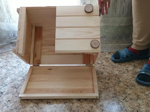 Къщичка за домашни любимци с подвижно дъно за лесно почистване