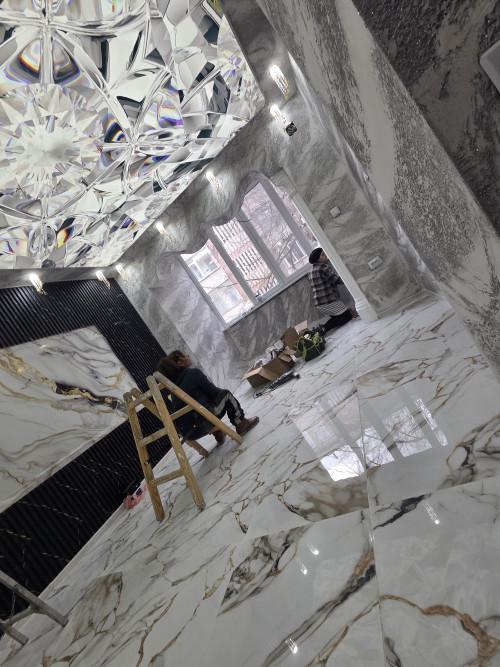 Травертино и Опънат Таван