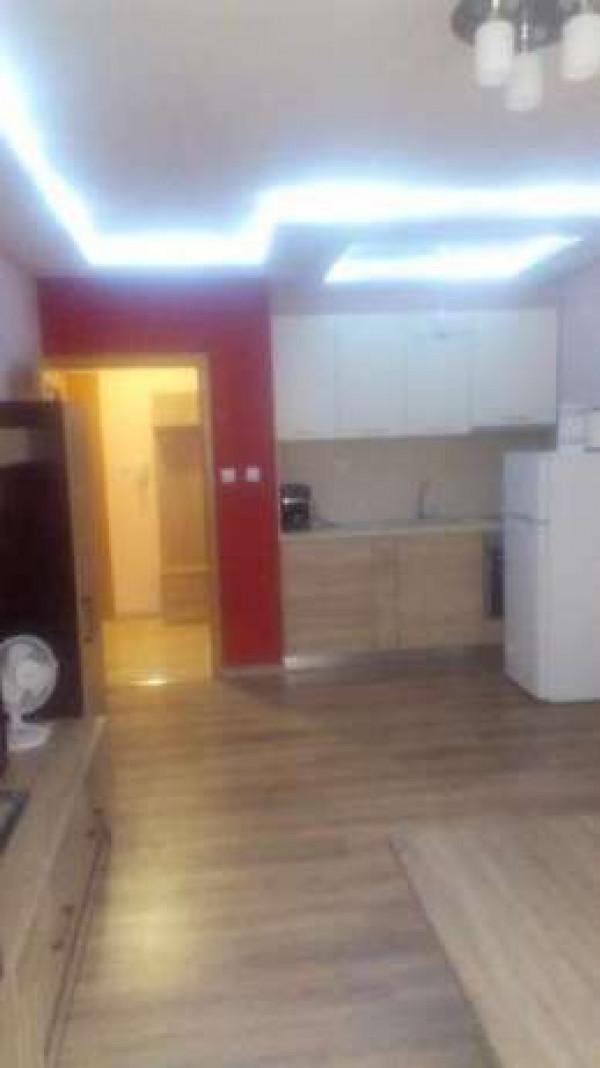 цялостна направа на хол и кухненски бокс