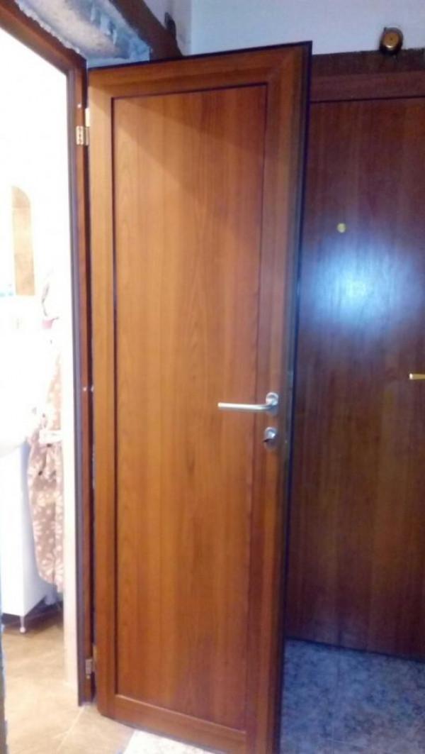 Смяна на врата на баня