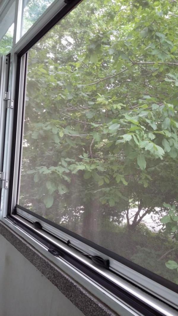 Ролетен комарник двоен