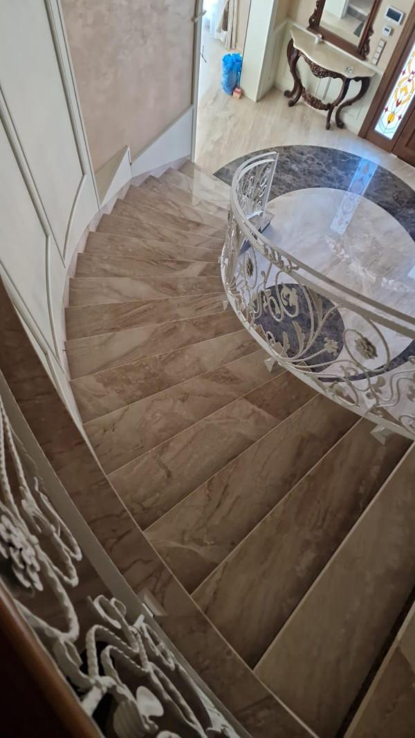 стъпала дайно мрамор .jpg