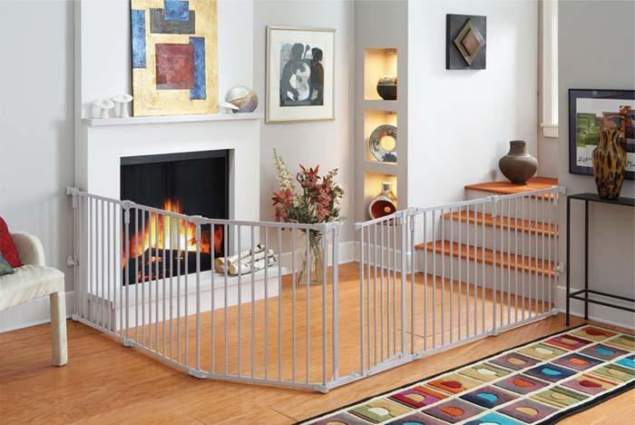 Камината привлича не само възрастни, копнеещи за почивка