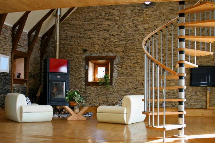 Декорация с камък в интериора на дома