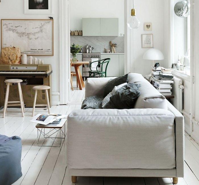 Не разполагайте дивана и фотьойлите до стената