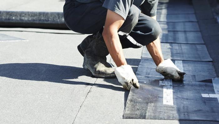 Монтажът на плосък покрив е лесен