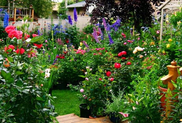 Небрежно многообразие от цветя