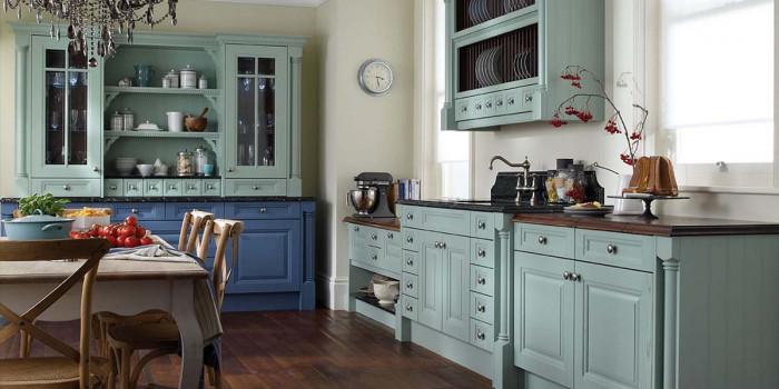 Светло и тъмно синьо