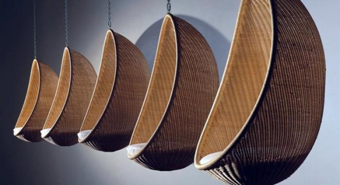 Стол тип пашкул или яйце