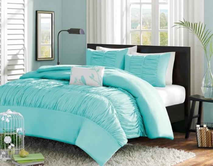 "Гмурнете" се в необятното синьо