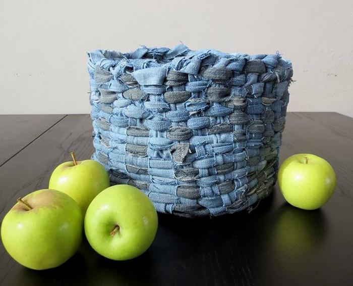 Как да си направите плетения кош от дънки