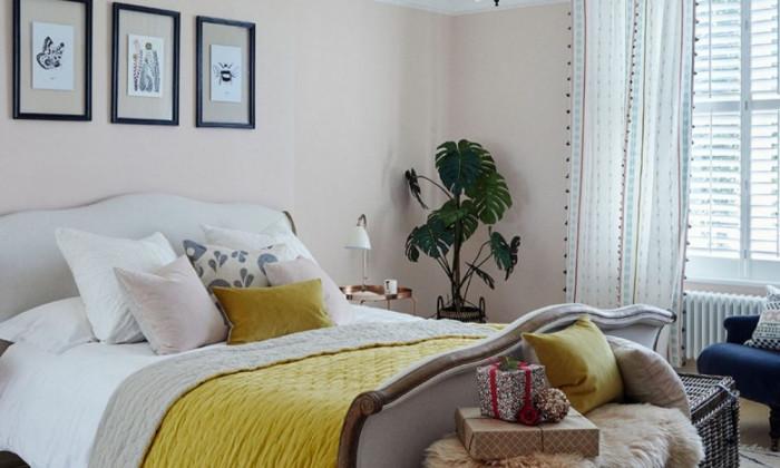 Спалнята - цветна, но семпла