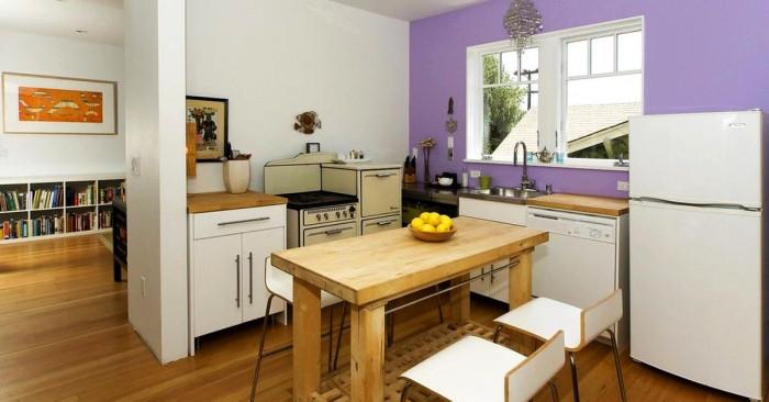 Лилавите акценти внасят и функционална роля в кухнята