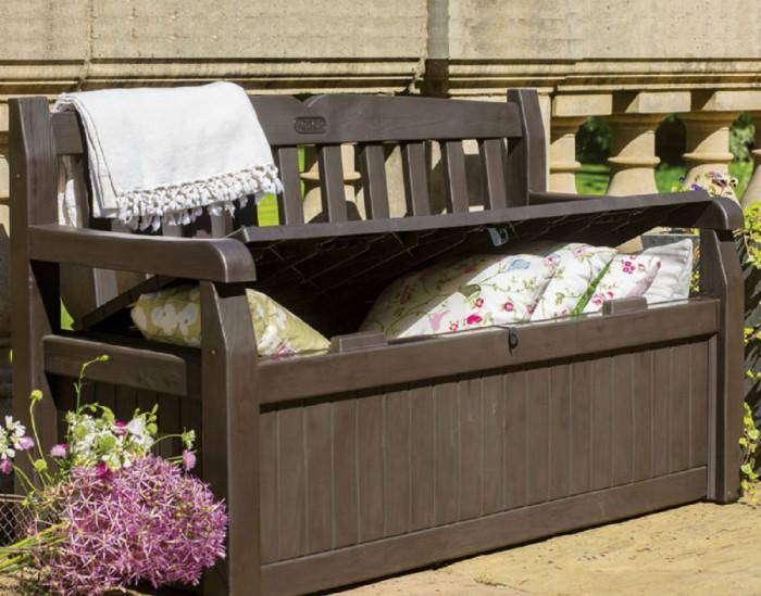 Пейка с място за съхранение