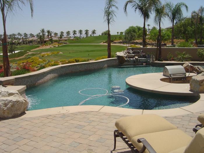 Екзотични палми в двора ви